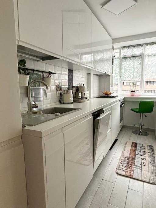 Ultracentral Lovely Place -Your Home Away From Home Bucharest Luaran gambar
